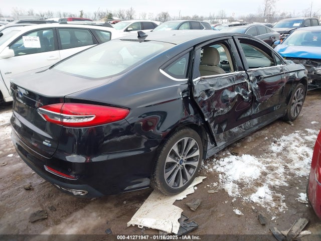 Ford FUSION SE 2019 3FA6P0T98KR264205 Image 4