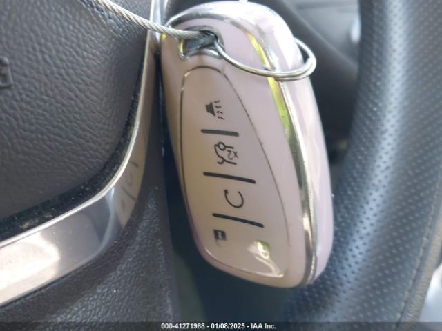 1G1ZD5ST7LF090810 Chevrolet Malibu Fwd Lt