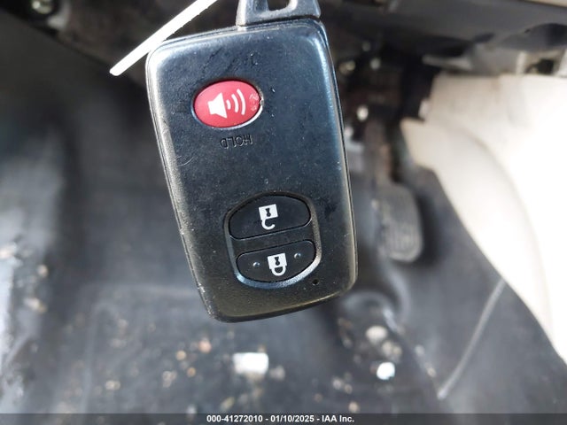 Toyota Prius V Two 2014 JTDZN3EU7EJ013898 Image 11