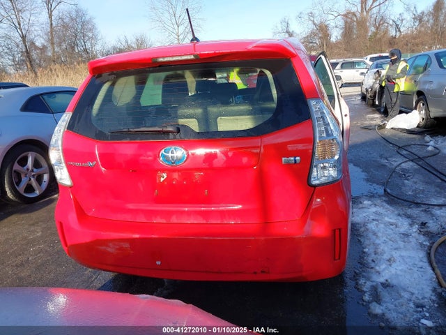 Toyota Prius V Two 2014 JTDZN3EU7EJ013898 Image 16