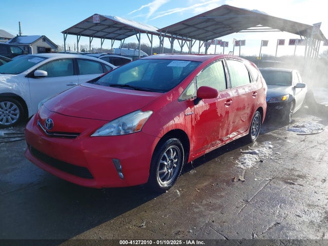 Toyota Prius V Two 2014 JTDZN3EU7EJ013898 Image 2