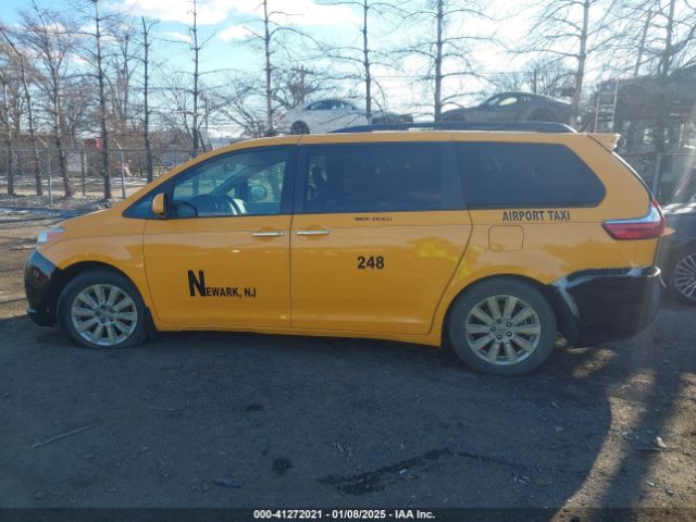 5TDYZ3DC6HS792503 Toyota Sienna Xle/limited