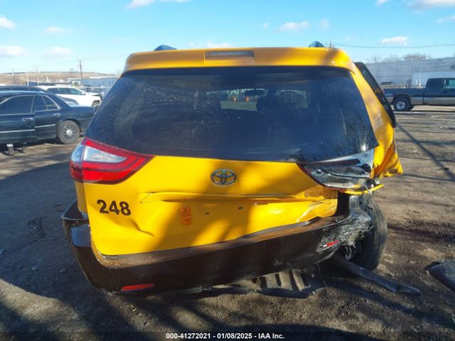 5TDYZ3DC6HS792503 Toyota Sienna Xle/limited