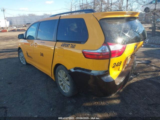 5TDYZ3DC6HS792503 Toyota Sienna Xle/limited