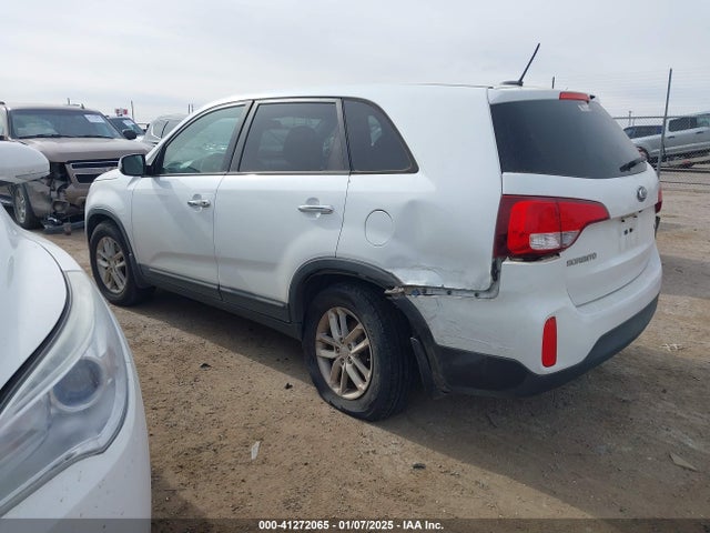 KIA SORENTO LX 2014 5XYKT3A69EG547189 Image 3