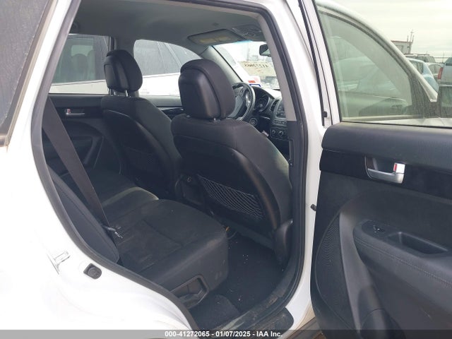 KIA SORENTO LX 2014 5XYKT3A69EG547189 Image 8