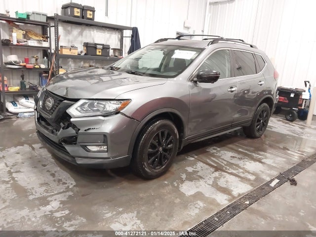 Nissan ROGUE SV 2018 5N1AT2MVXJC735626 Image 2