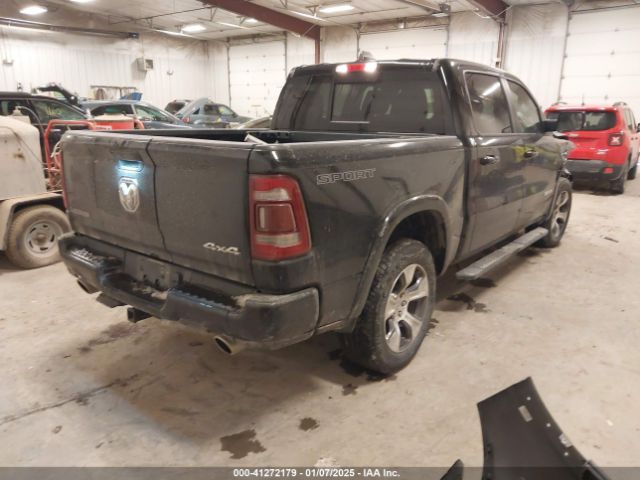 2022 RAM 1500 1C6SRFJT5NN320376 Photo 3