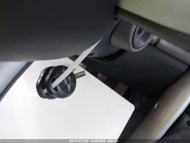 2006 MINI COOPER WMWRC33586TK71223 Photo 10