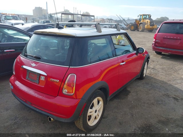 2006 MINI COOPER WMWRC33586TK71223 Photo 3