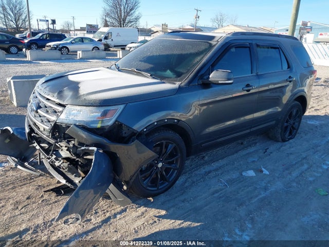 Ford EXPLORER XLT 2018 1FM5K8D88JGB27954 Image 2