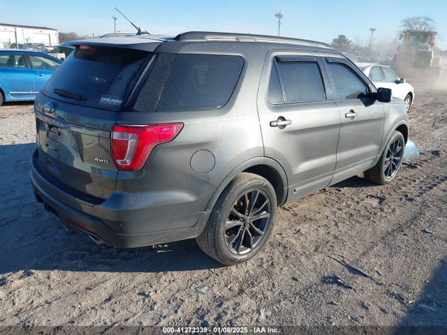 Ford EXPLORER XLT 2018 1FM5K8D88JGB27954 Image 4