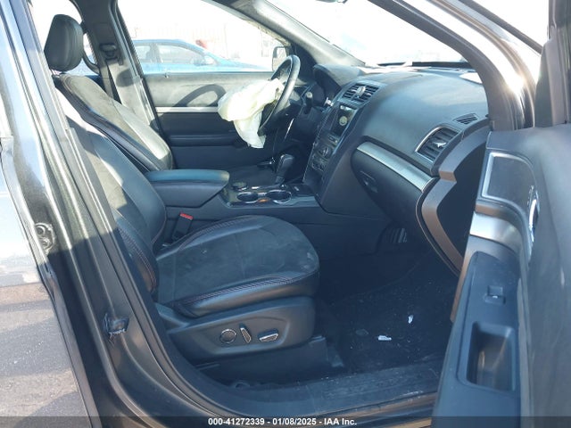Ford EXPLORER XLT 2018 1FM5K8D88JGB27954 Image 5