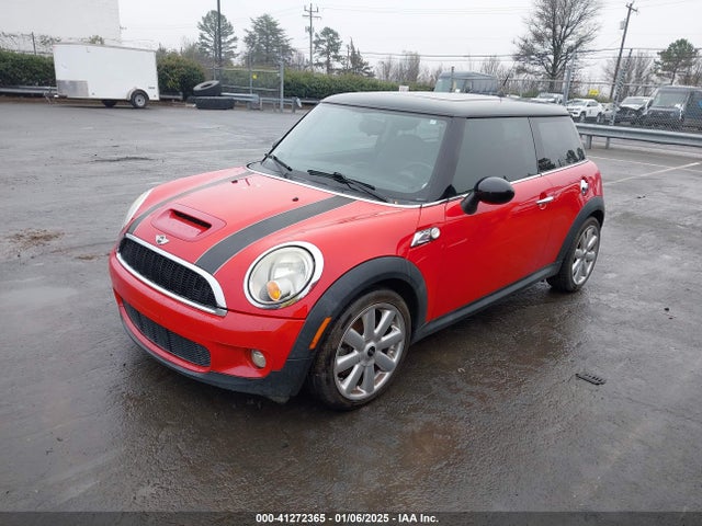 2010 MINI COOPER S WMWMF7C56ATX43839 Photo 1