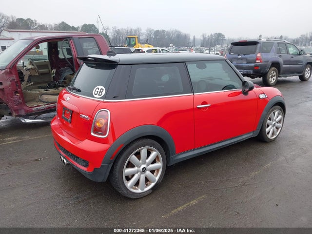 2010 MINI COOPER S WMWMF7C56ATX43839 Photo 3