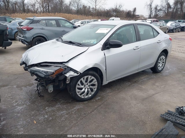 Toyota COROLLA LE 2017 2T1BURHE8HC867813 Image 2