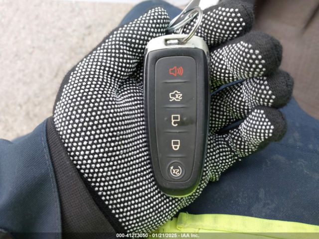 1FMCU0JX1EUB68772 Ford Escape Titanium