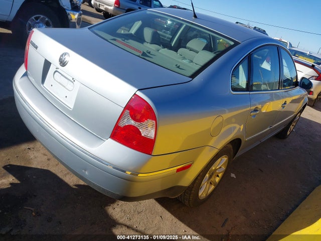 41273135 :رقم المزاد ، WVWPD63B24E230778 vin ، 2004 Volkswagen Passat Gls مزاد بيع
