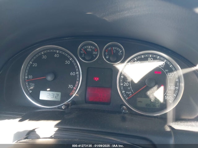 2004 Volkswagen Passat Gls მანქანა იყიდება აუქციონზე, vin: WVWPD63B24E230778, აუქციონის ნომერი: 41273135