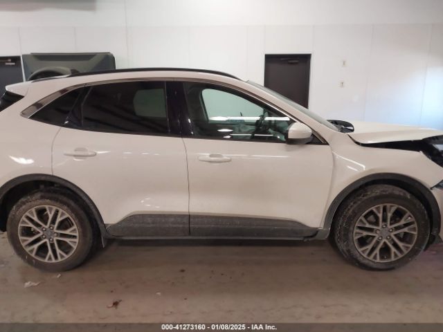 1FMCU9H6XMUA87012 Ford ESCAPE SEL