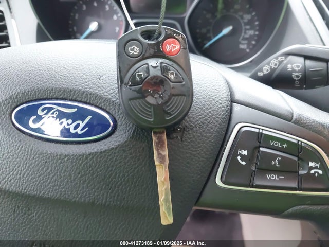 1FMCU0HD1JUC04627 Ford ESCAPE SEL