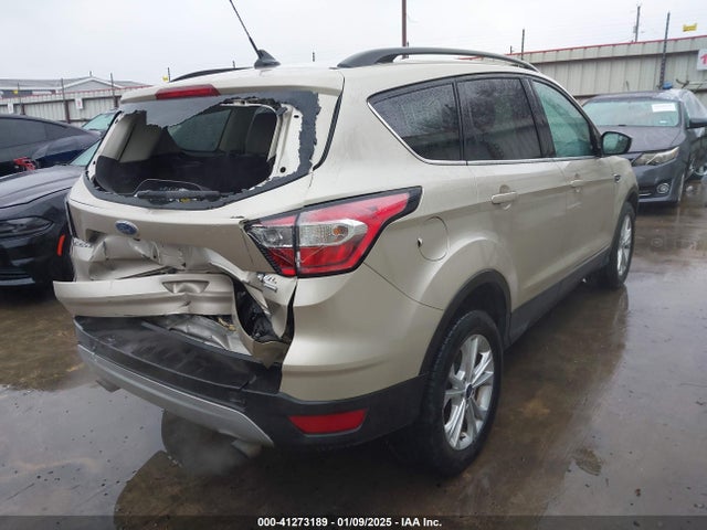 1FMCU0HD1JUC04627 Ford ESCAPE SEL