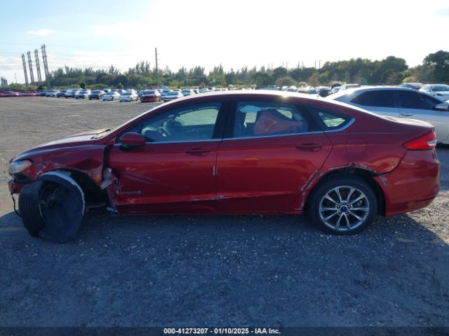 3FA6P0LU8HR384728 Ford Fusion Hybrid Se