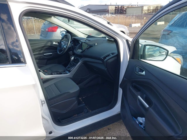 1FMCU0G93GUC75818 Ford ESCAPE SE
