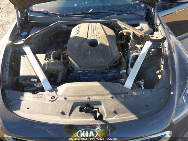 KNAE25LA1J6014213 KIA Stinger Premium