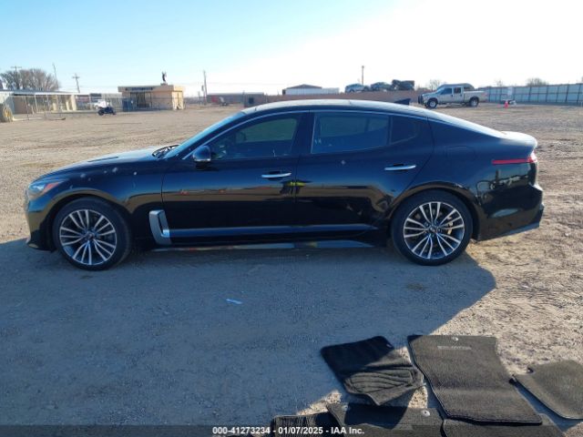 KNAE25LA1J6014213 KIA Stinger Premium