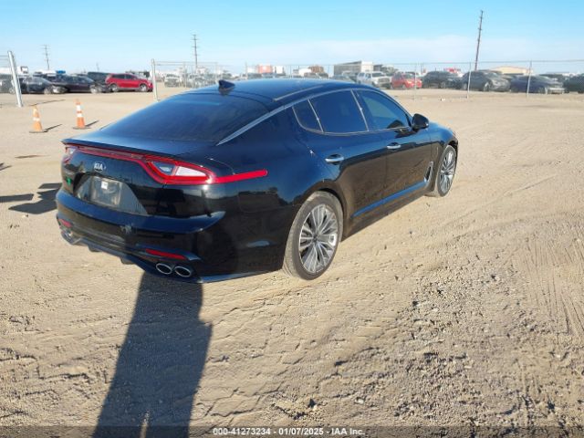 KNAE25LA1J6014213 KIA Stinger Premium