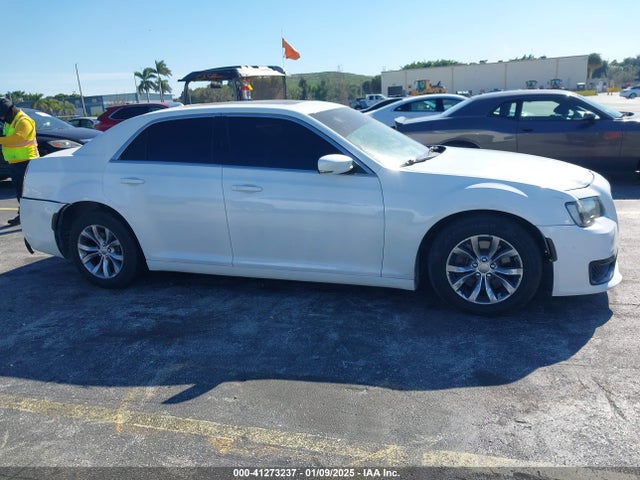 Chrysler 300c Platinum 2016 2C3CCAPT3GH295728 Image 13
