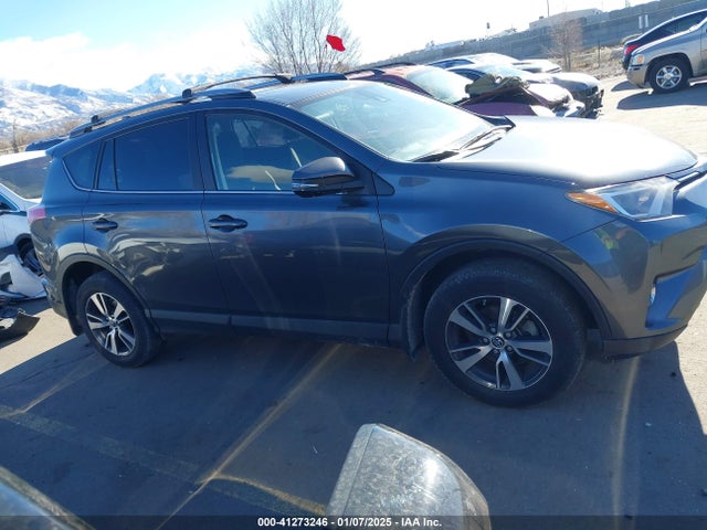JTMRFREVXJD241525 Toyota Rav4 Adventure/xle