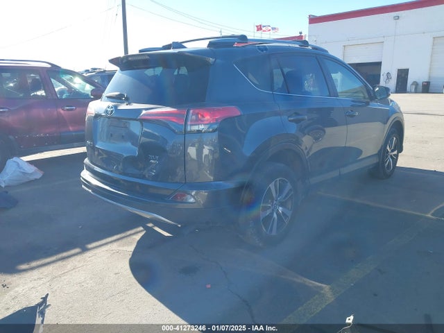 JTMRFREVXJD241525 Toyota Rav4 Adventure/xle
