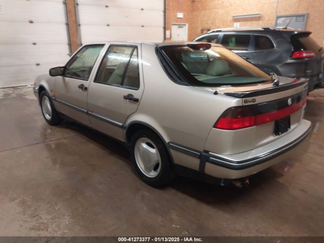 1997 SAAB 9000 YS3CF65M7V1025014 Photo 2
