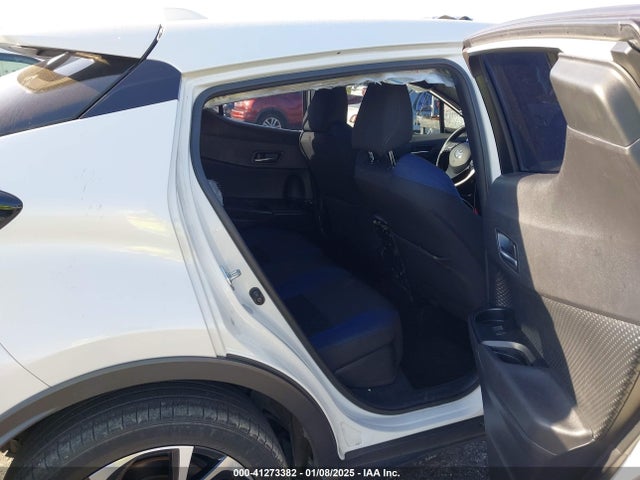 Toyota C-HR XLE 2021 NMTKHMBX0MR123981 Image 8
