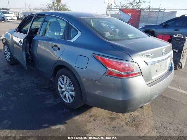 Nissan Altima 2.5 S 2014 1N4AL3AP4EN217124 Image 3