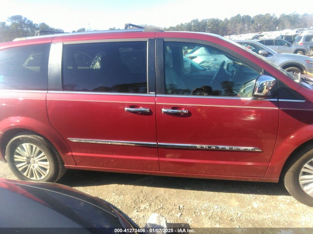 2C4RC1GG0ER329317 Chrysler Town & Country Limited