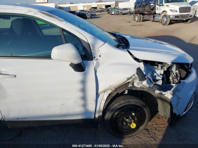 KL7CJKSB6LB083623 Chevrolet Trax Fwd Ls