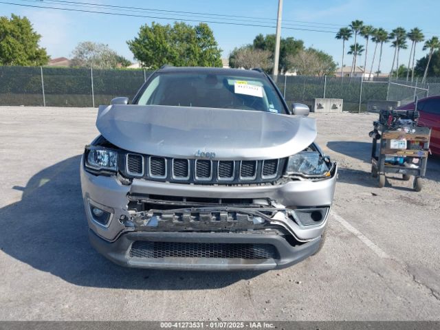 3C4NJDCB5KT638306 Jeep Compass Limited 4x4