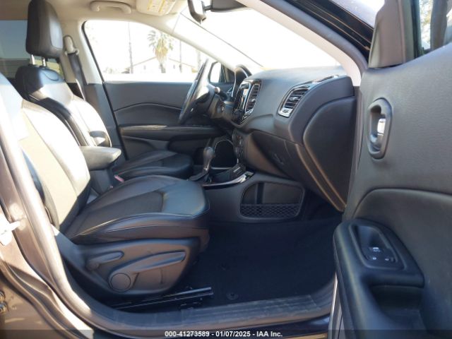 3C4NJCBB6LT205851 Jeep Compass Altitude Fwd