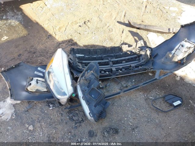 1FMCU0GD6HUE69040 Ford ESCAPE SE