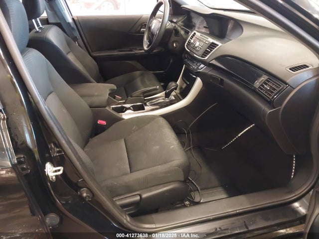 1HGCR2F3XHA281313 Honda ACCORD LX