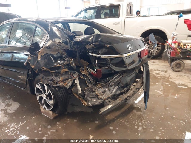 1HGCR2F3XHA281313 Honda ACCORD LX