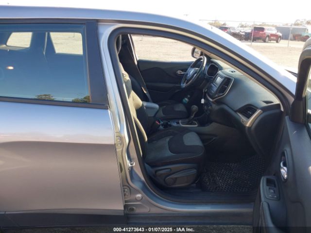 1C4PJLAB2FW684620 Jeep Cherokee Sport