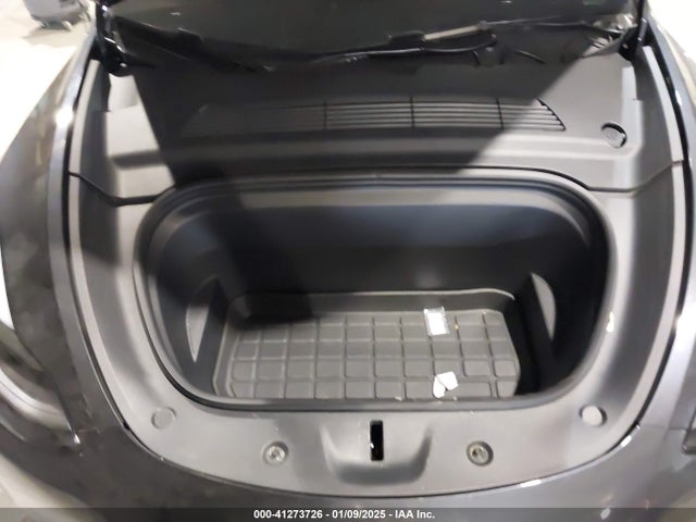 2024 TESLA MODEL Y 7SAYGAEE1RF037181 Photo 9
