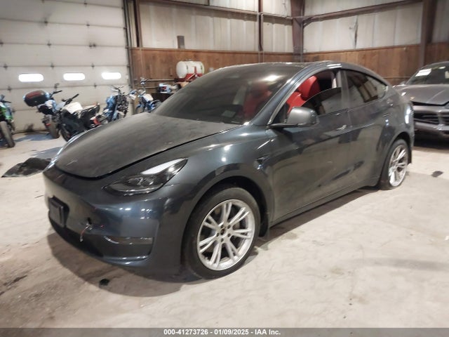 2024 TESLA MODEL Y 7SAYGAEE1RF037181 Photo 1