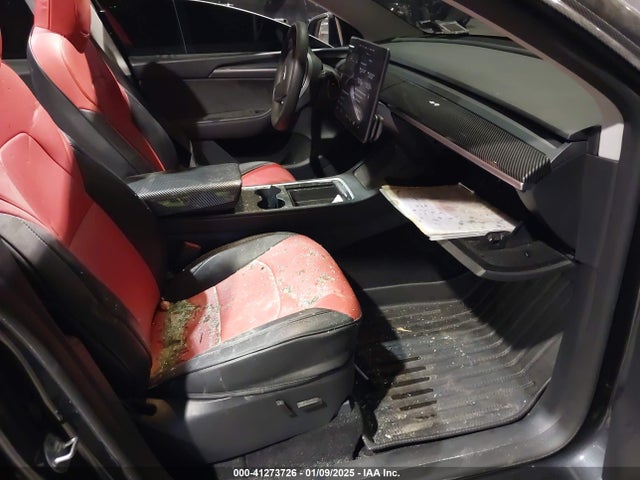 2024 TESLA MODEL Y 7SAYGAEE1RF037181 Photo 4