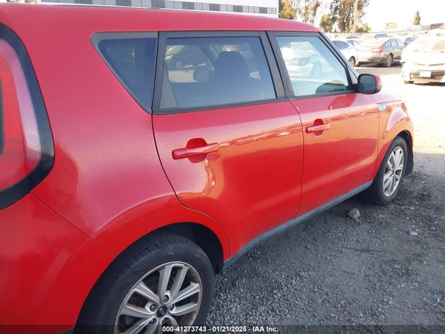 KIA SOUL + 2017 KNDJP3A54H7466450 Image 13