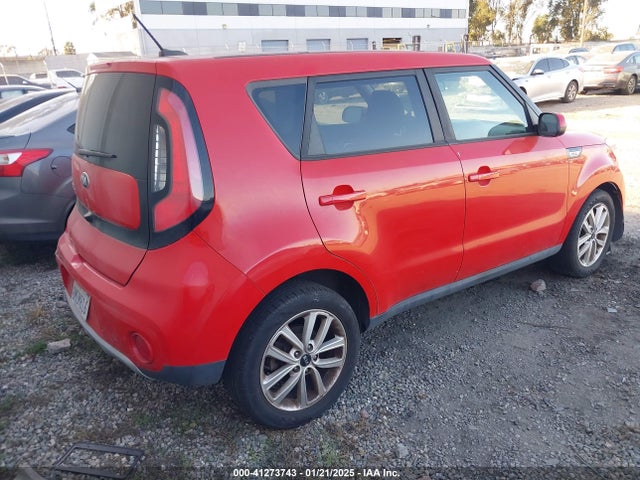 KIA SOUL + 2017 KNDJP3A54H7466450 Image 4